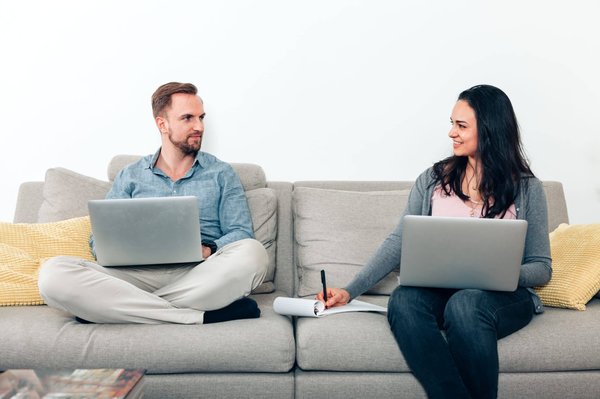 Comparaison des statuts autoentrepreneur en France et travailleur autonome au Québec : Ressemblances et dissemblances