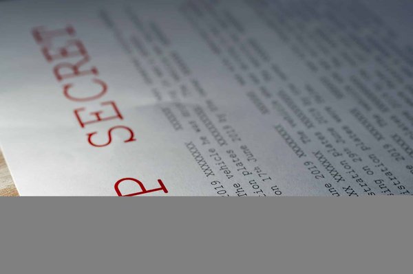 Comment écrire à  une directrice ?